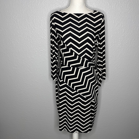 Ralph Lauren Chevron Faux  Wrap Dress size 10 Blak and white Chevron pattern - Picture 2 of 10
